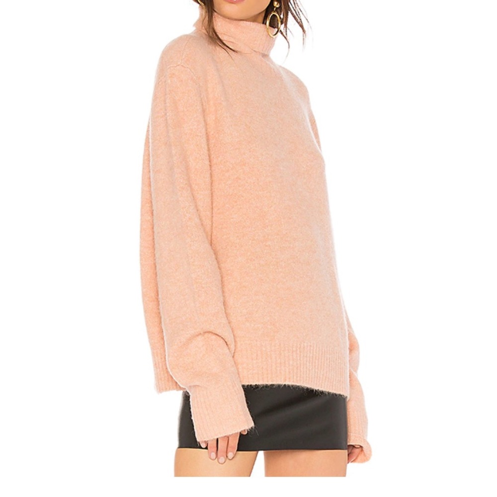 FRAME Slouchy Turtleneck Sweater in dusty pink